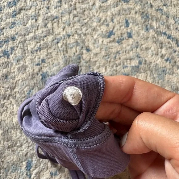 Lululemon Energy Bra Purple Quartz size 2 - Picture 5 of 5